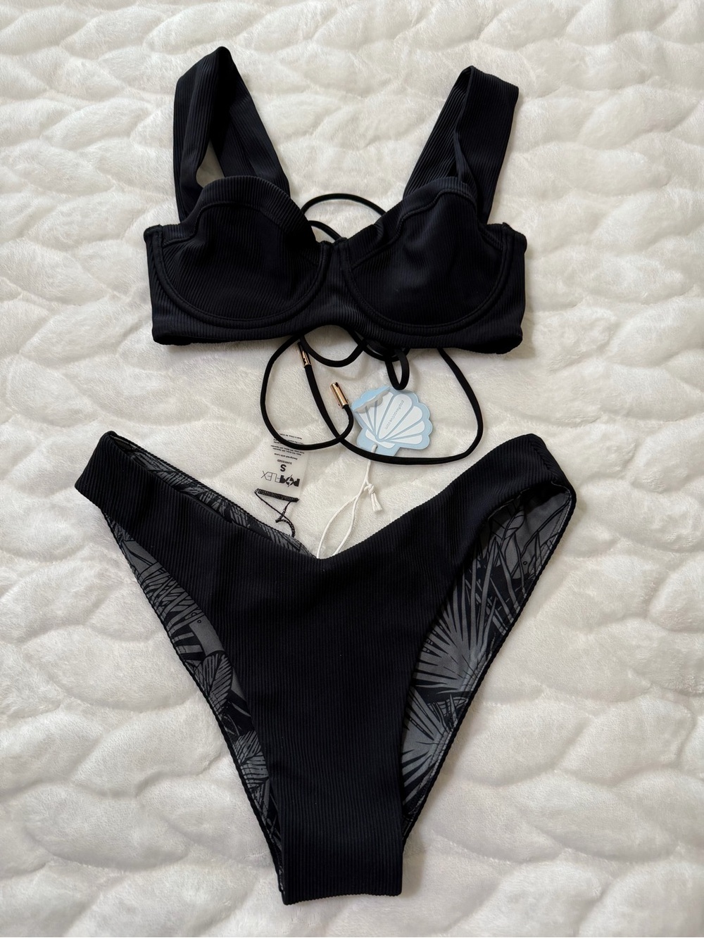 NEW! Popflex Ribbed Black V-Cut Bottoms size small (matching top avail in XS) - Picture 5 of 6